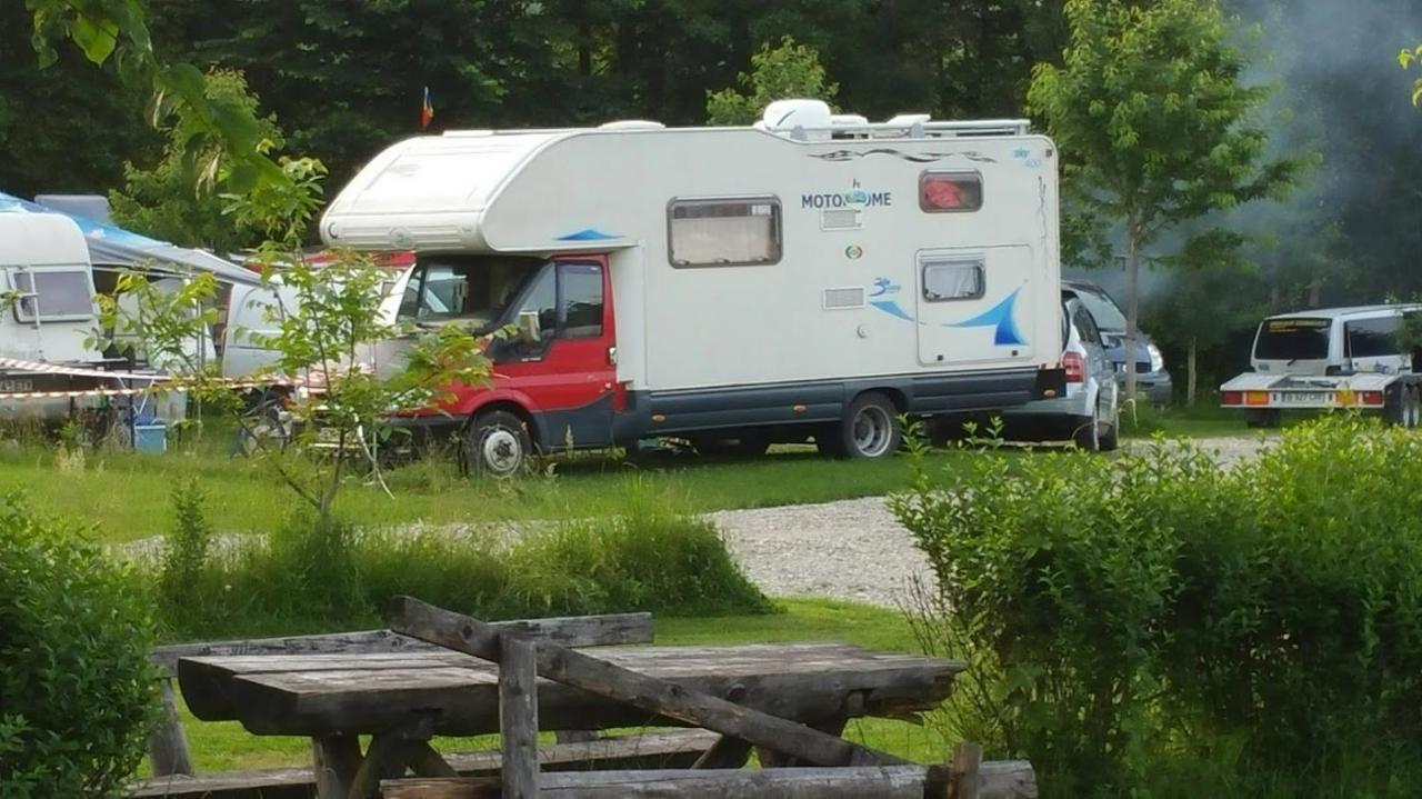 Camping Aviator, Numai Teren, Campare Pentru Rulote Autorulote Personale, Campingul Nu Are Rulote !!! Buşteni Exterior foto